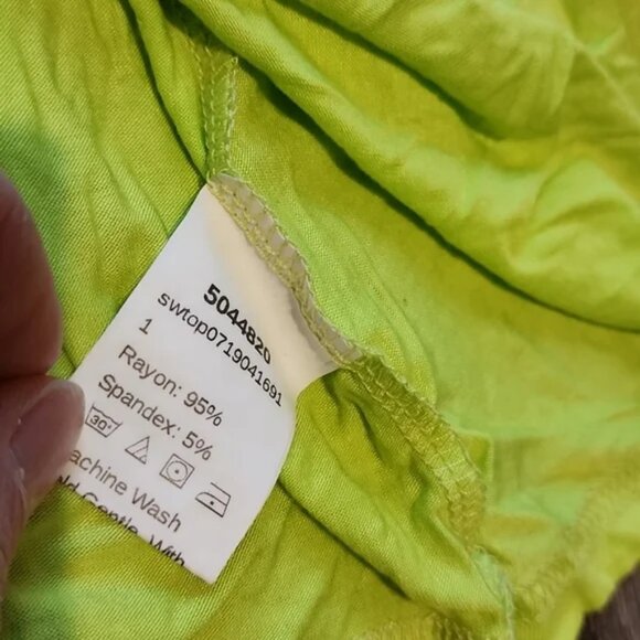 🍁 SHEIN mesh panel T-Shirt 🍁 - Picture 4 of 5